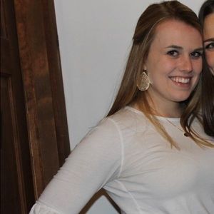 Meet your Posher, Hannah